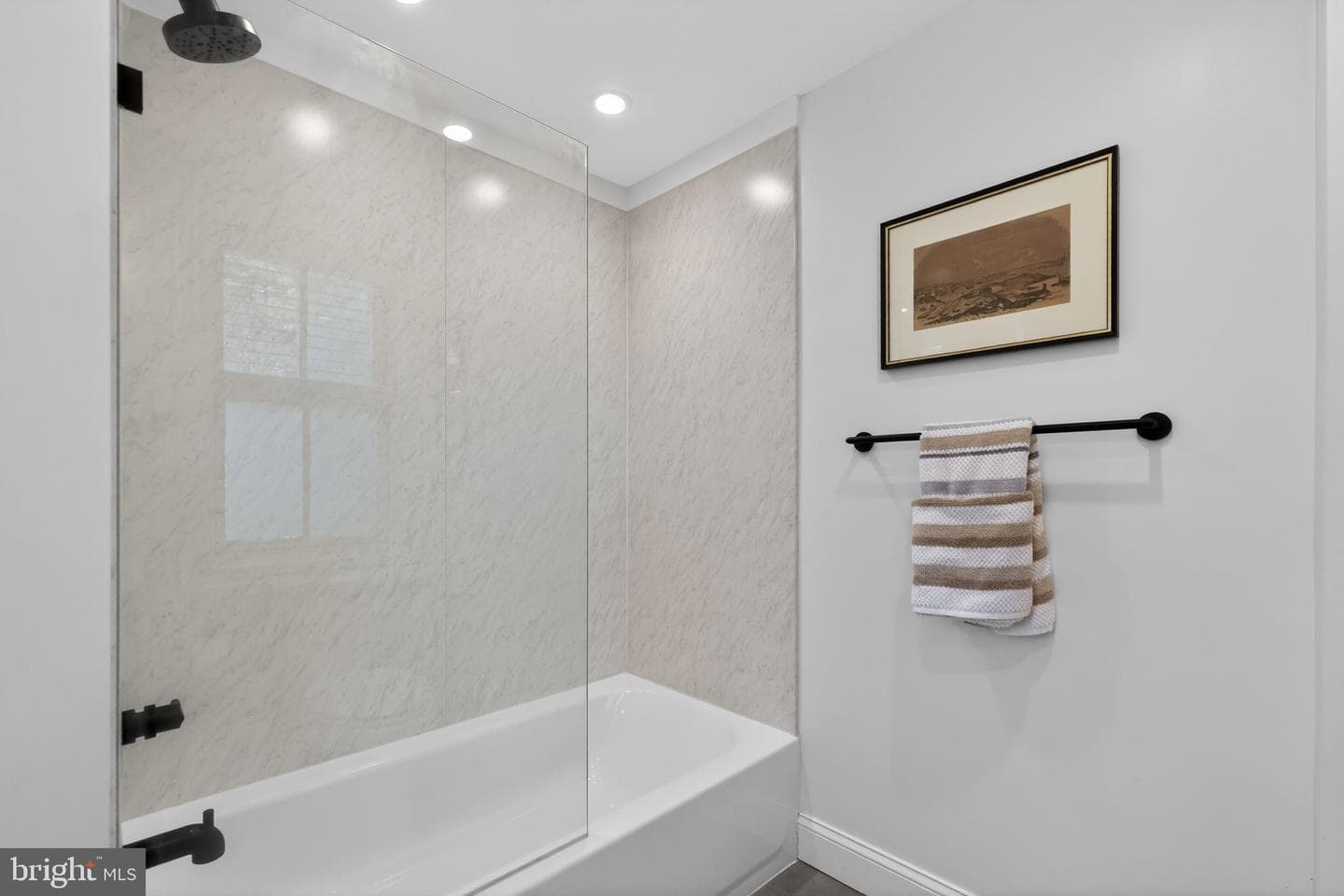 237 W Barnard Street photo 18