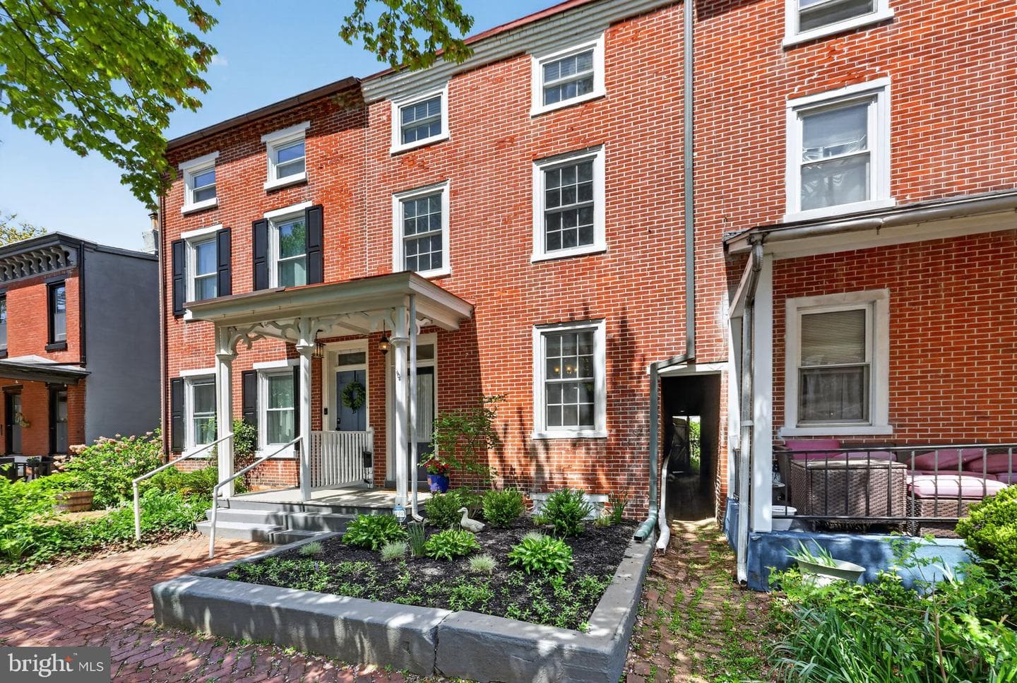 237 W Barnard Street photo 3