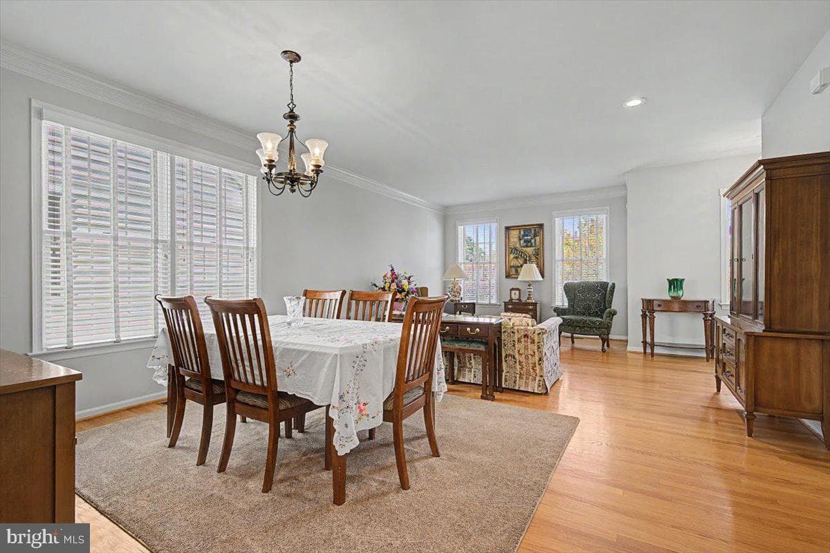 328 Carlisle Drive photo 12