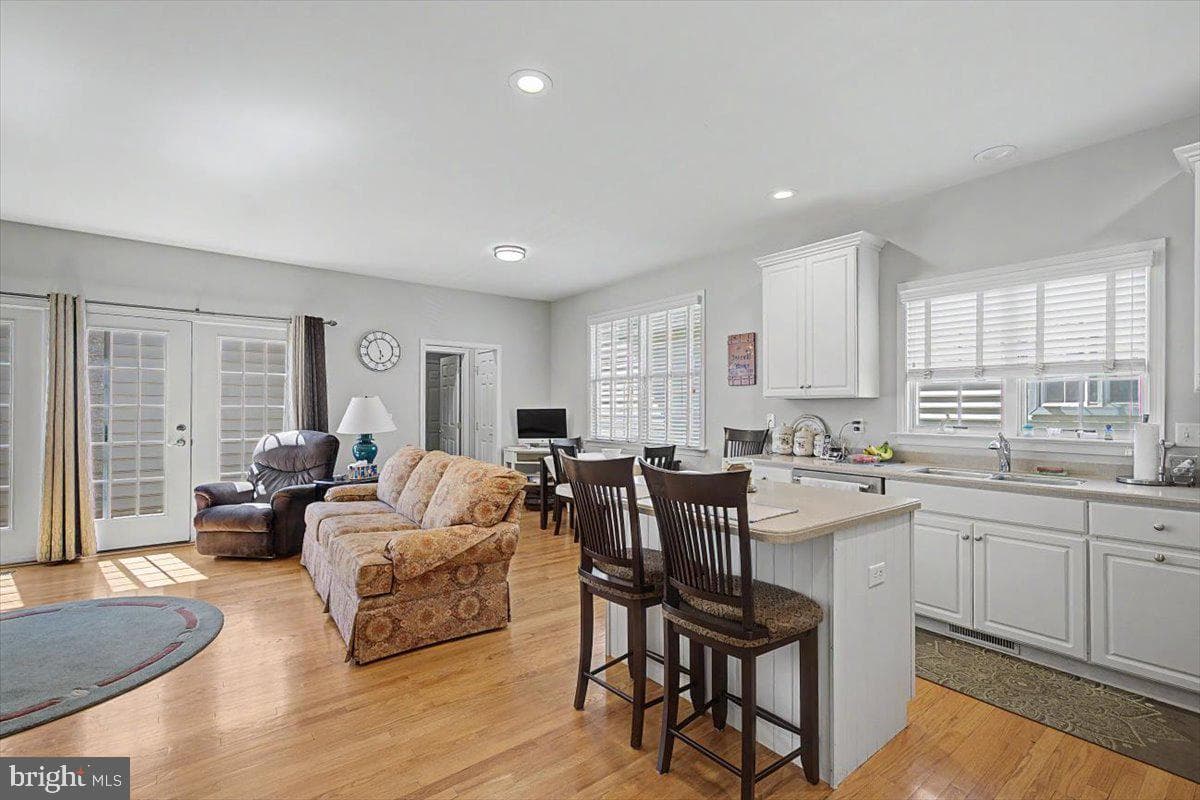 328 Carlisle Drive photo 14