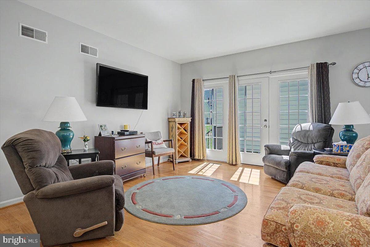 328 Carlisle Drive photo 19