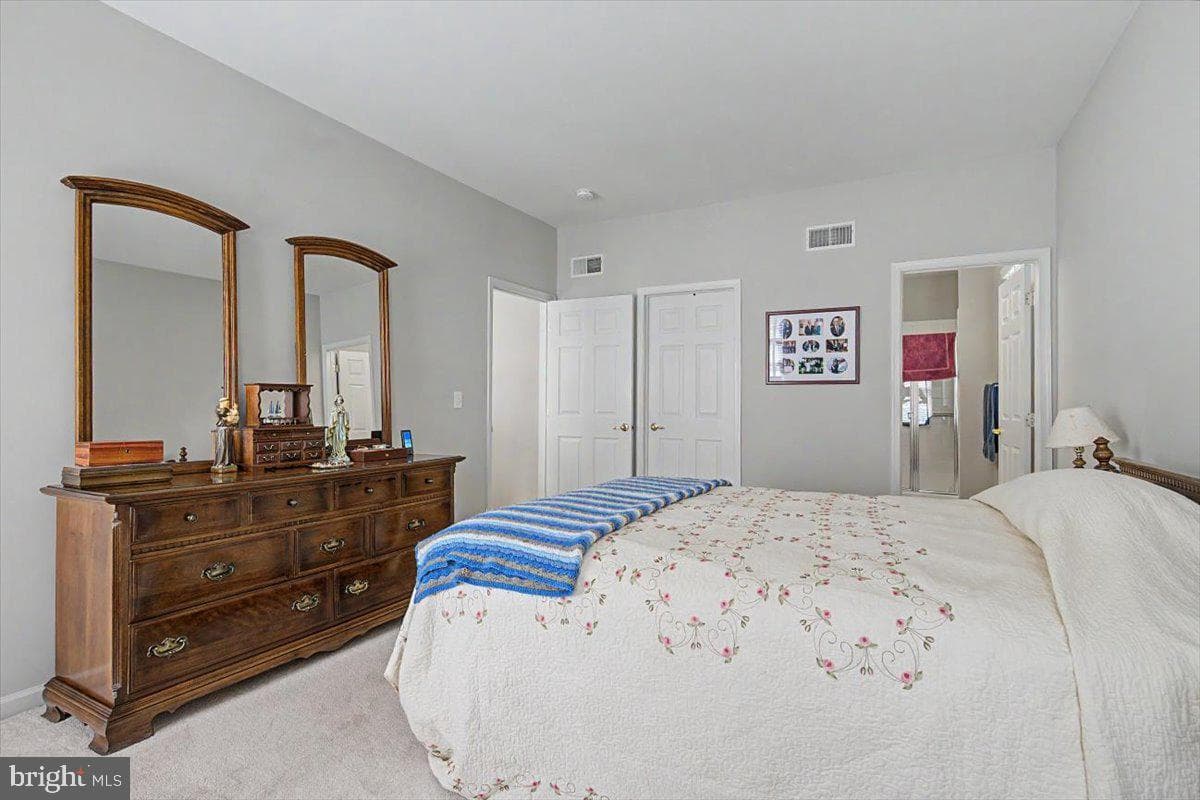 328 Carlisle Drive photo 23