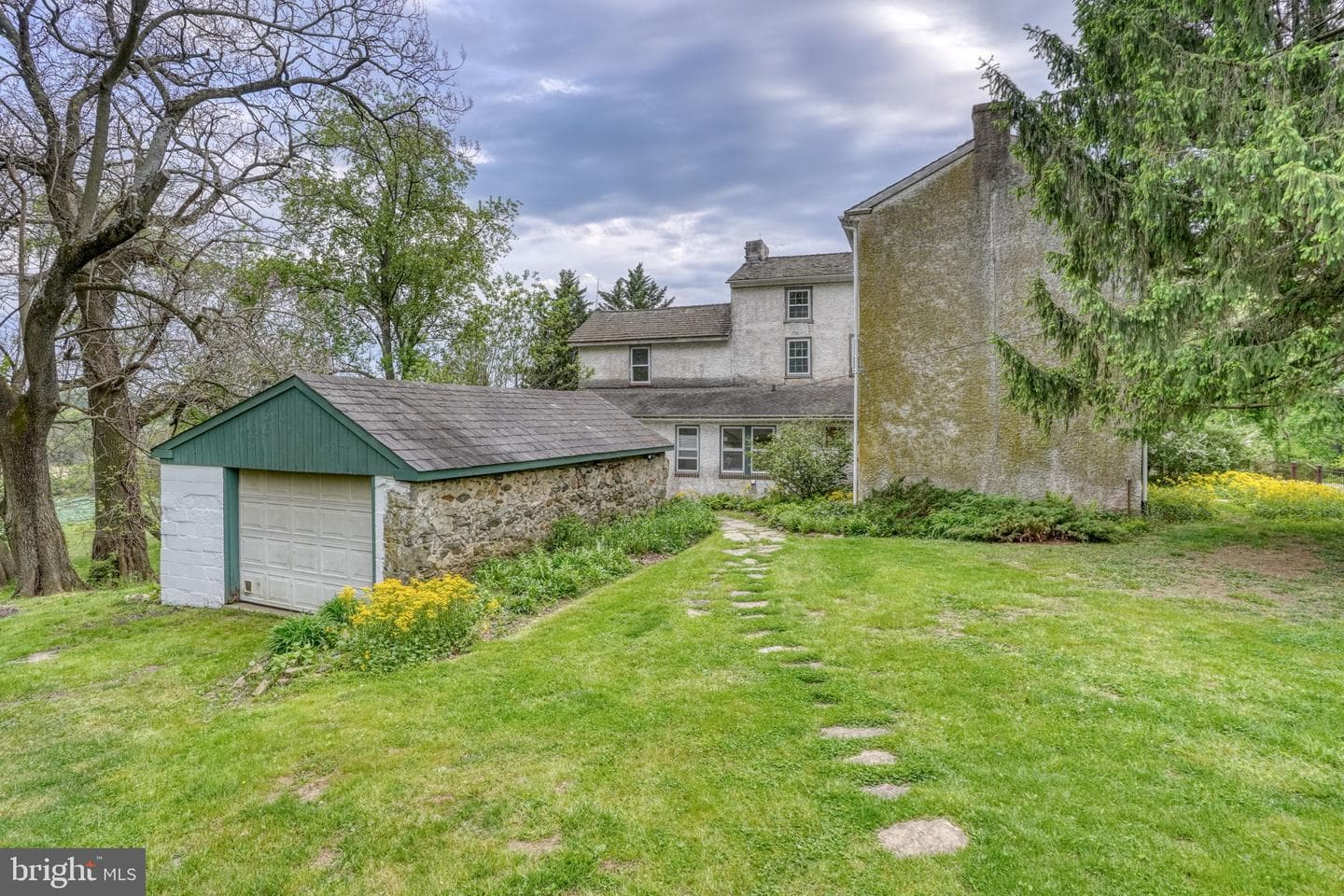 255 Buttonwood Road photo 9