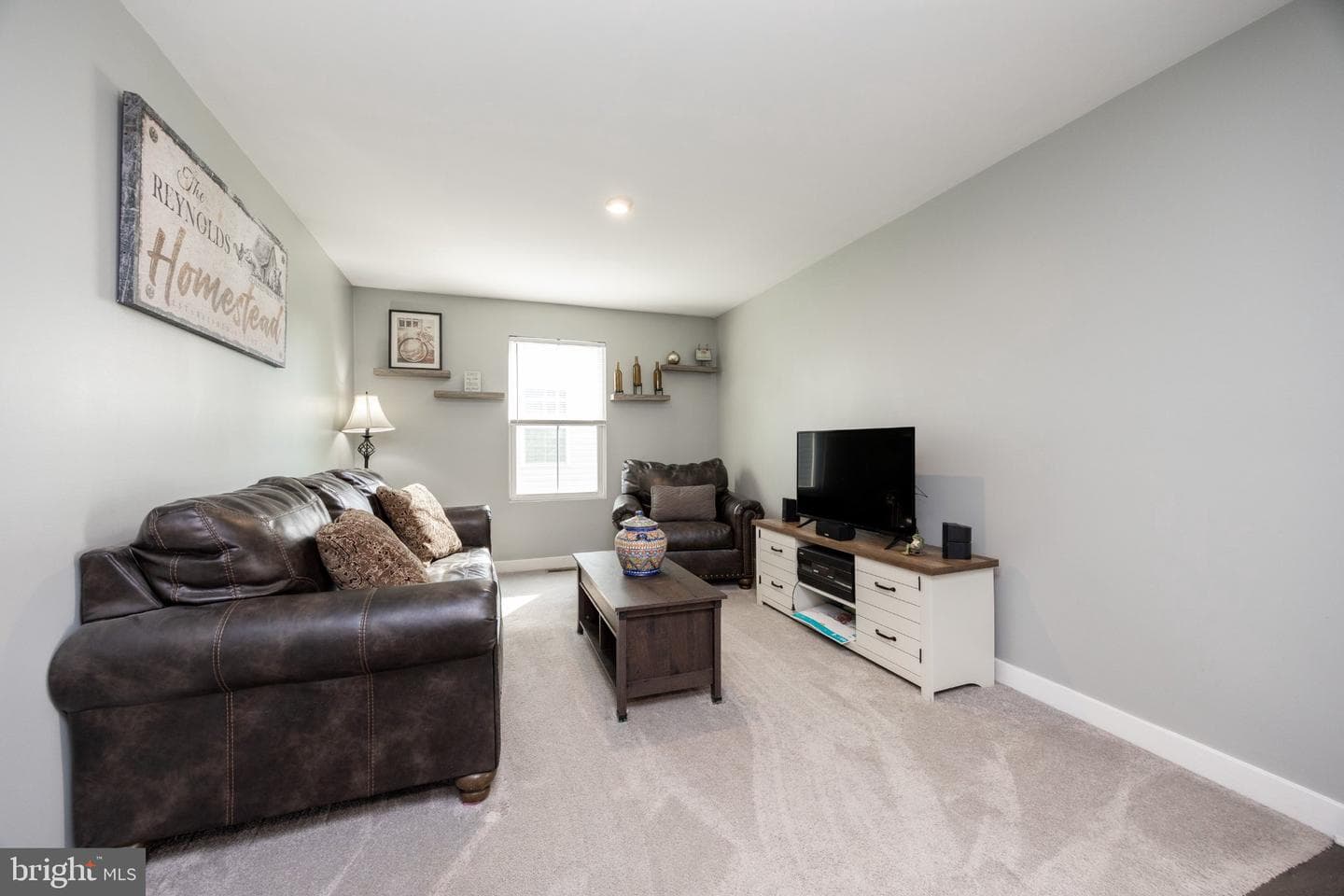 214 Folin Street photo 12