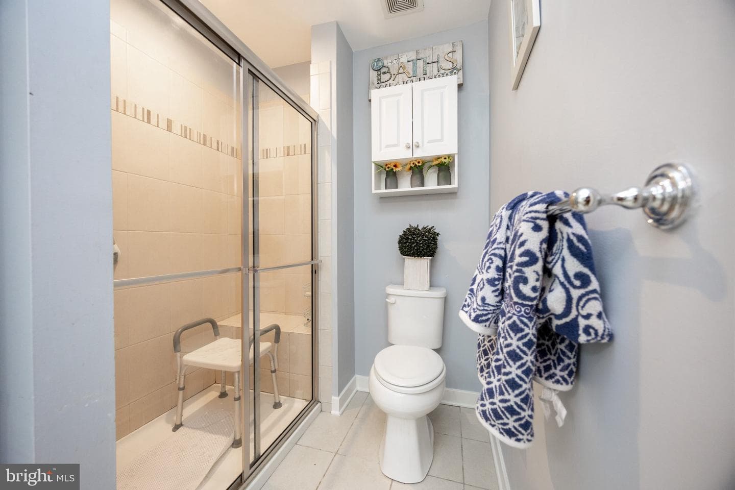 214 Folin Street photo 15