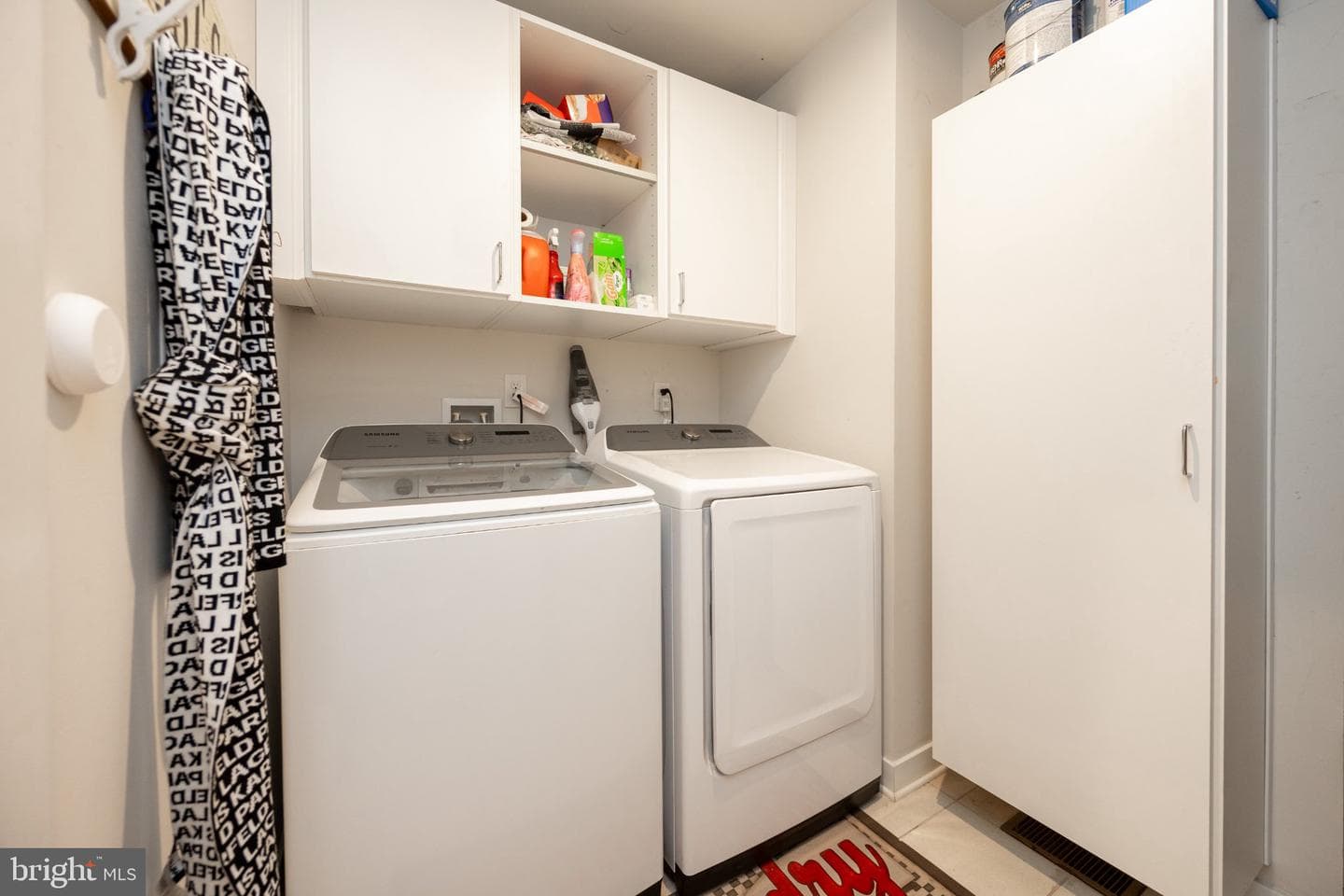 214 Folin Street photo 20