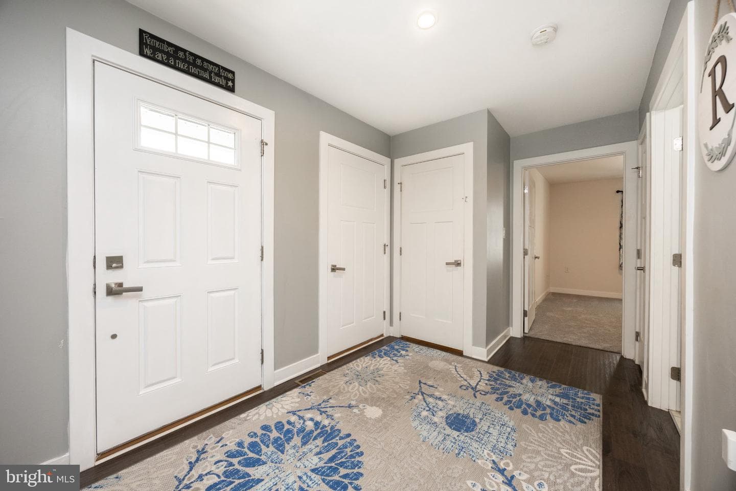 214 Folin Street photo 4