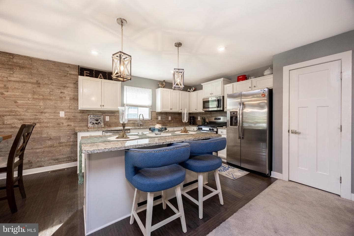 214 Folin Street photo 5