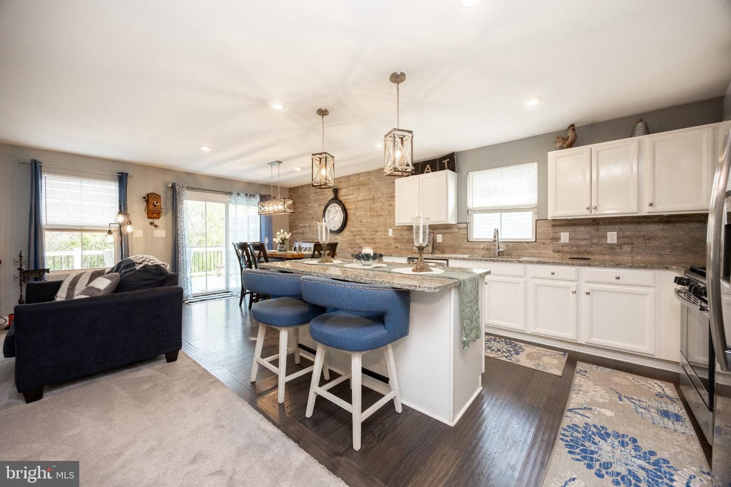 214 Folin Street photo 6