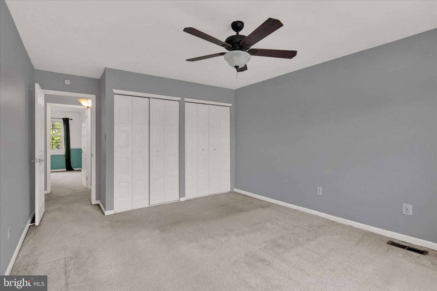 330 Carlyn Court photo 15