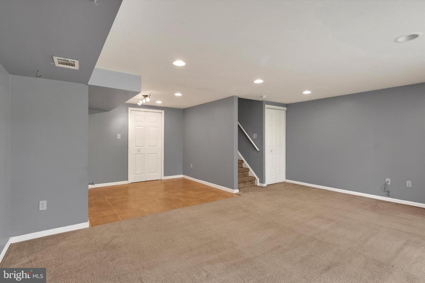 330 Carlyn Court photo 26