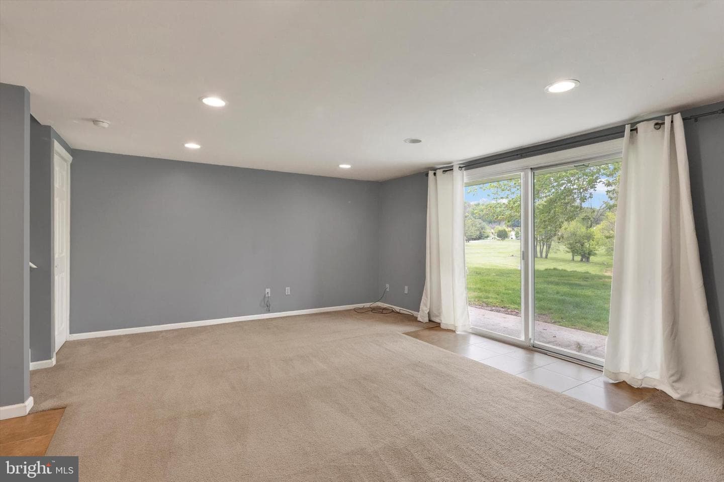 330 Carlyn Court photo 27
