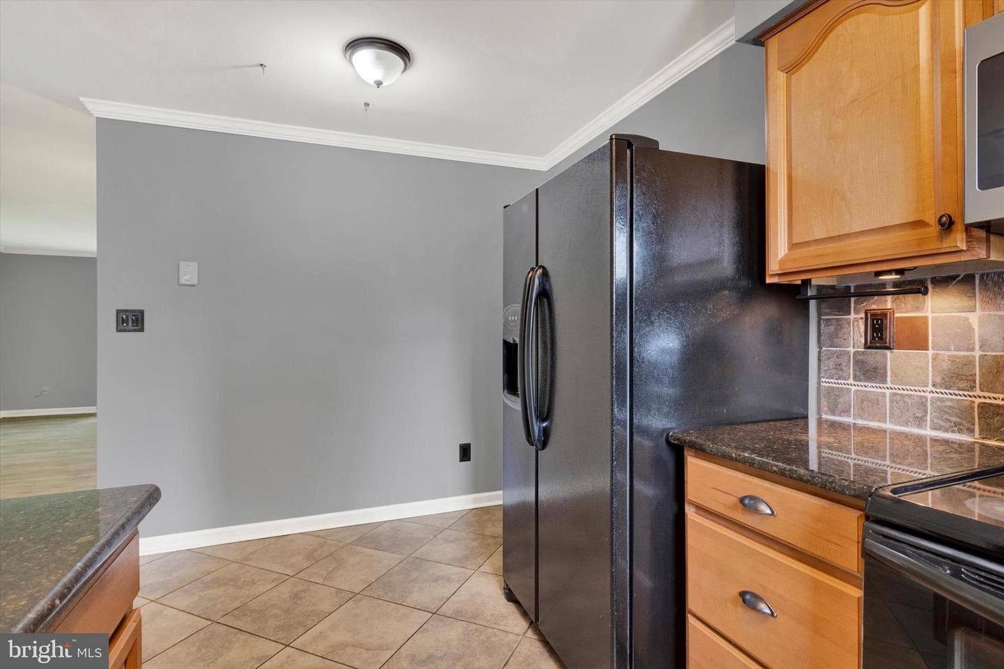 330 Carlyn Court photo 6