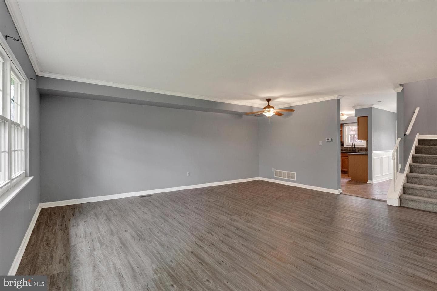 330 Carlyn Court photo 9