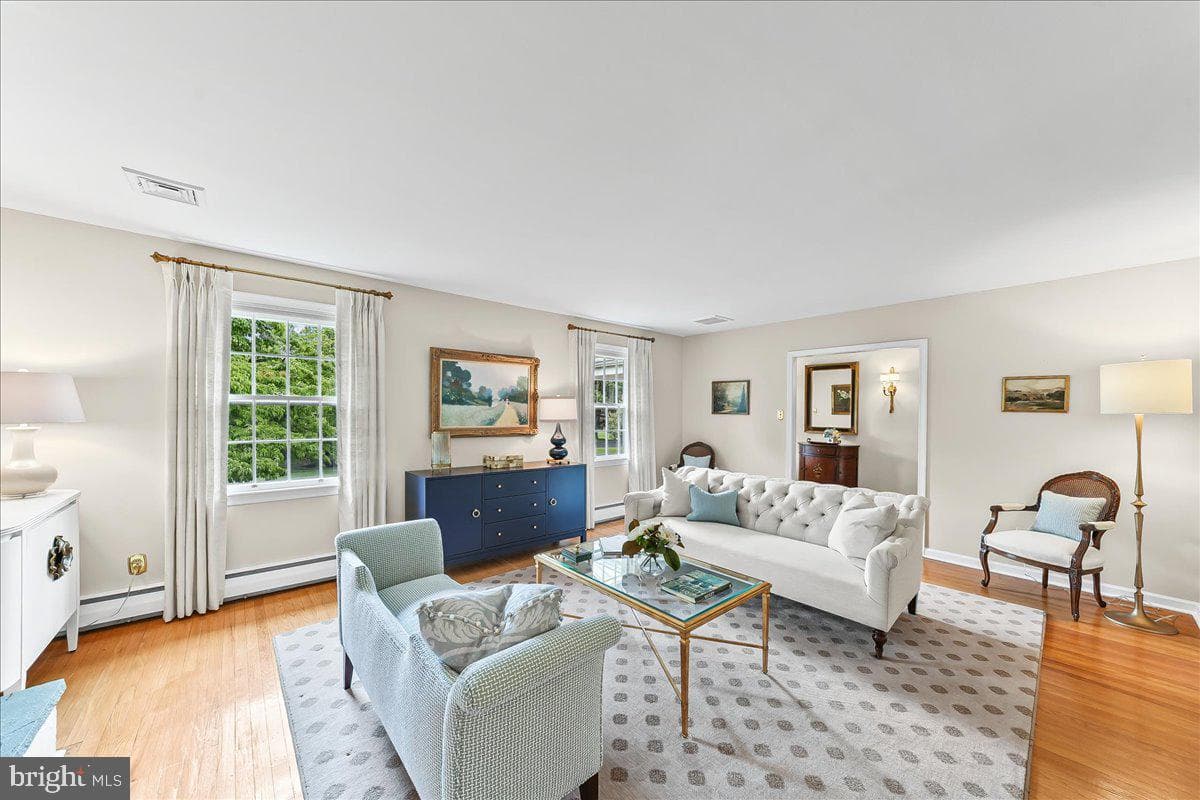 1026 Waltham Road photo 10