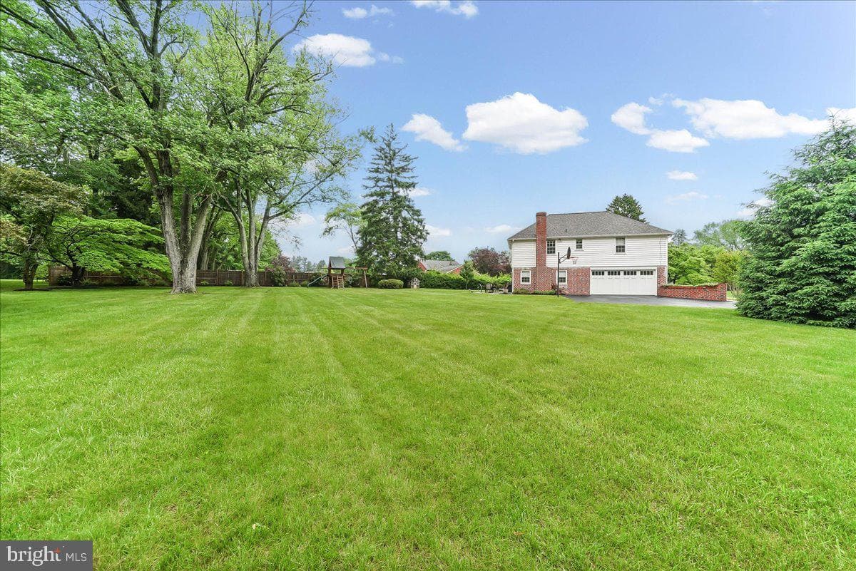 1026 Waltham Road photo 41