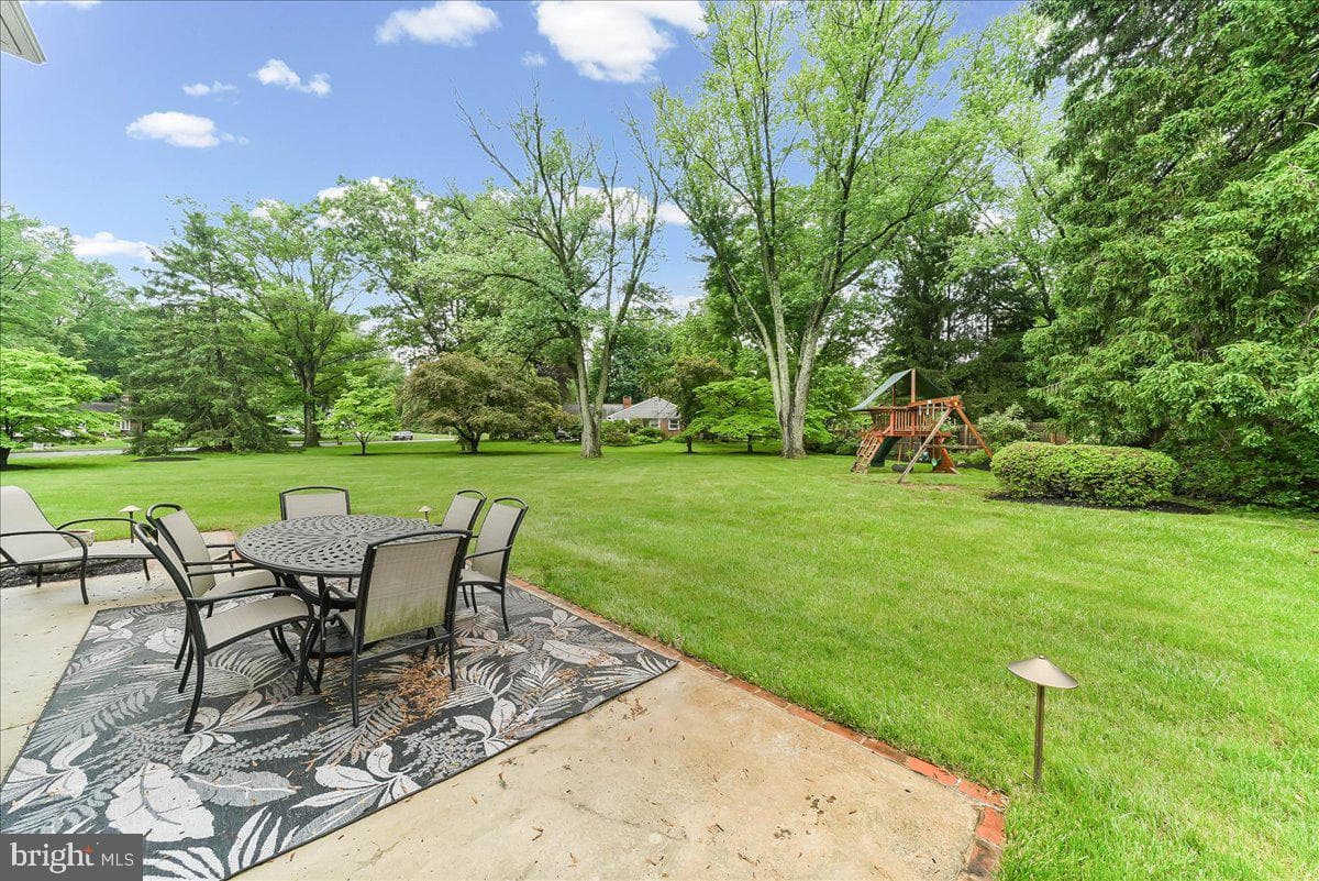 1026 Waltham Road photo 43