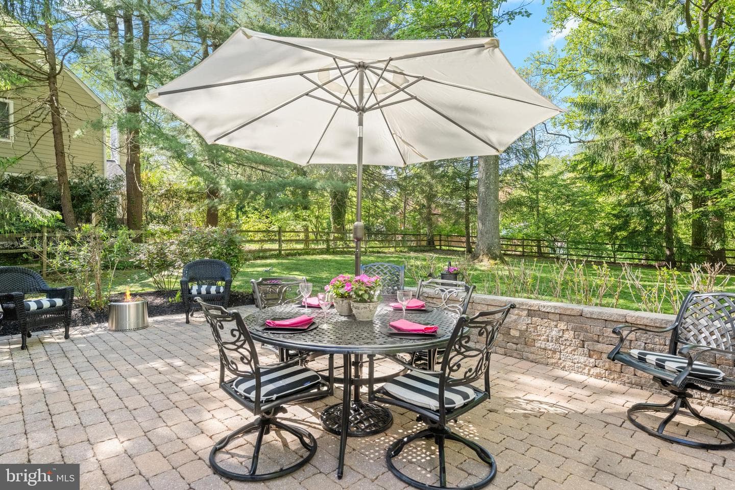 213 Spencer Road photo 37
