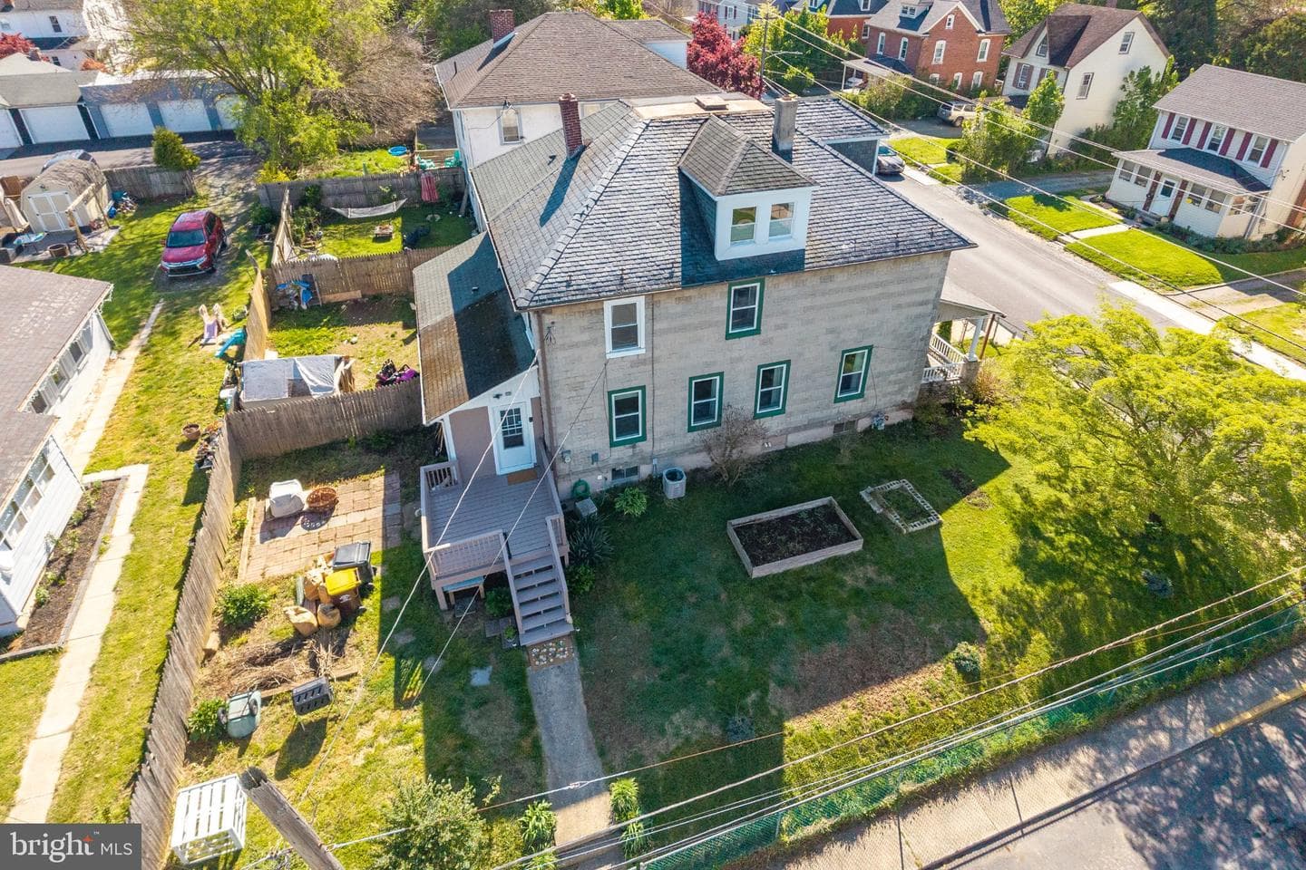 147 W Summit Ave photo 42