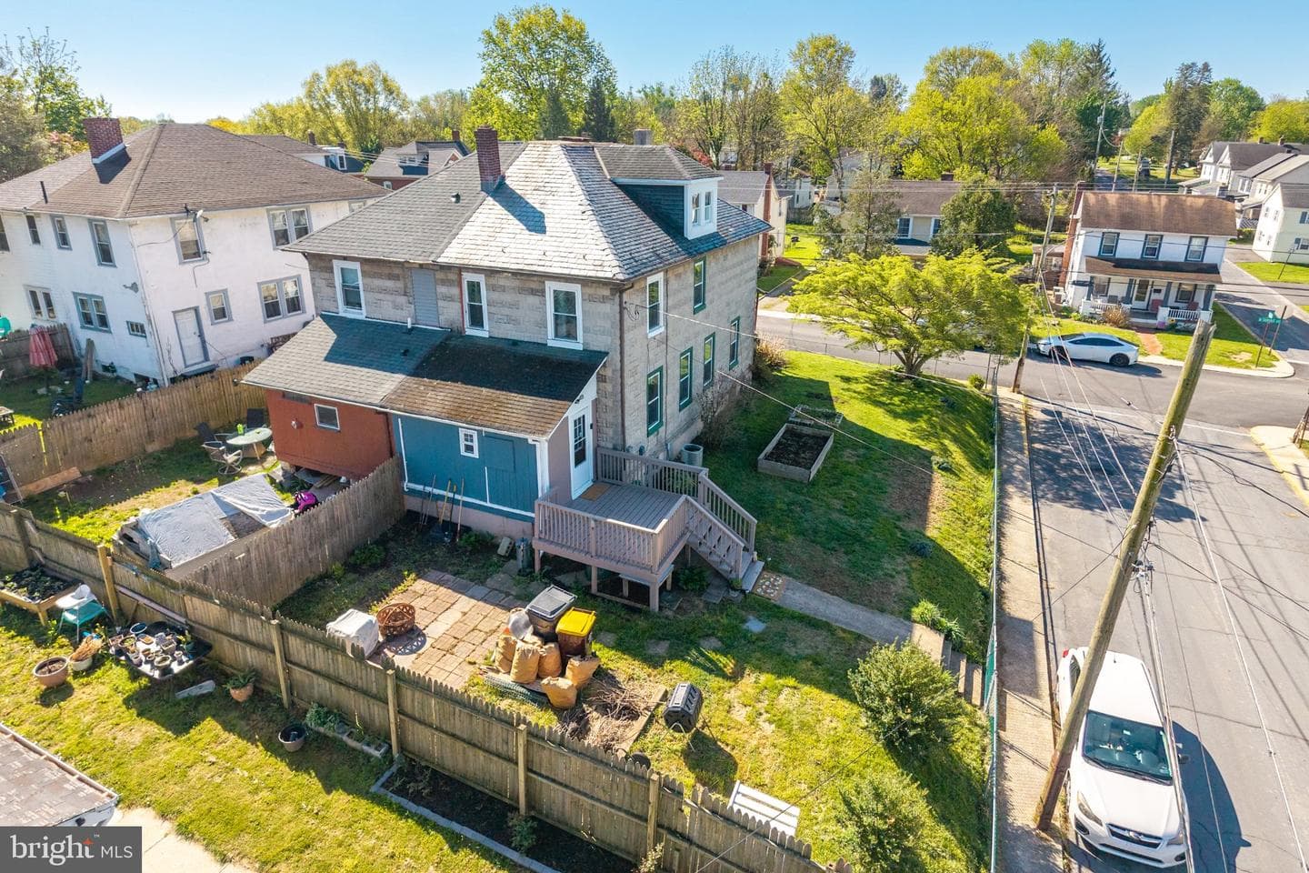 147 W Summit Ave photo 44