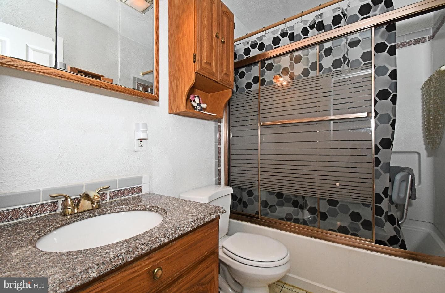 64 Mitchell Drive photo 28
