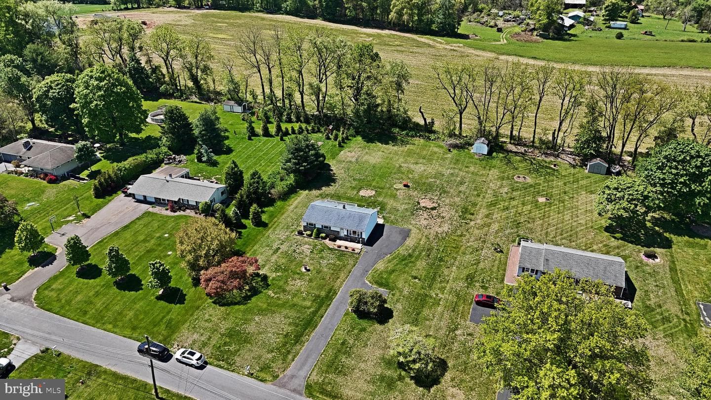 64 Mitchell Drive photo 4