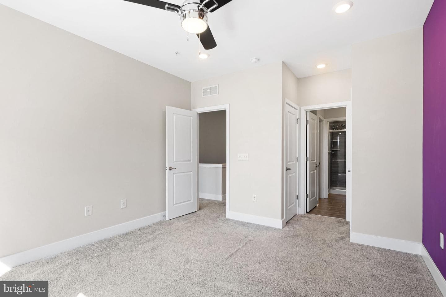 369 Foundry Street photo 11