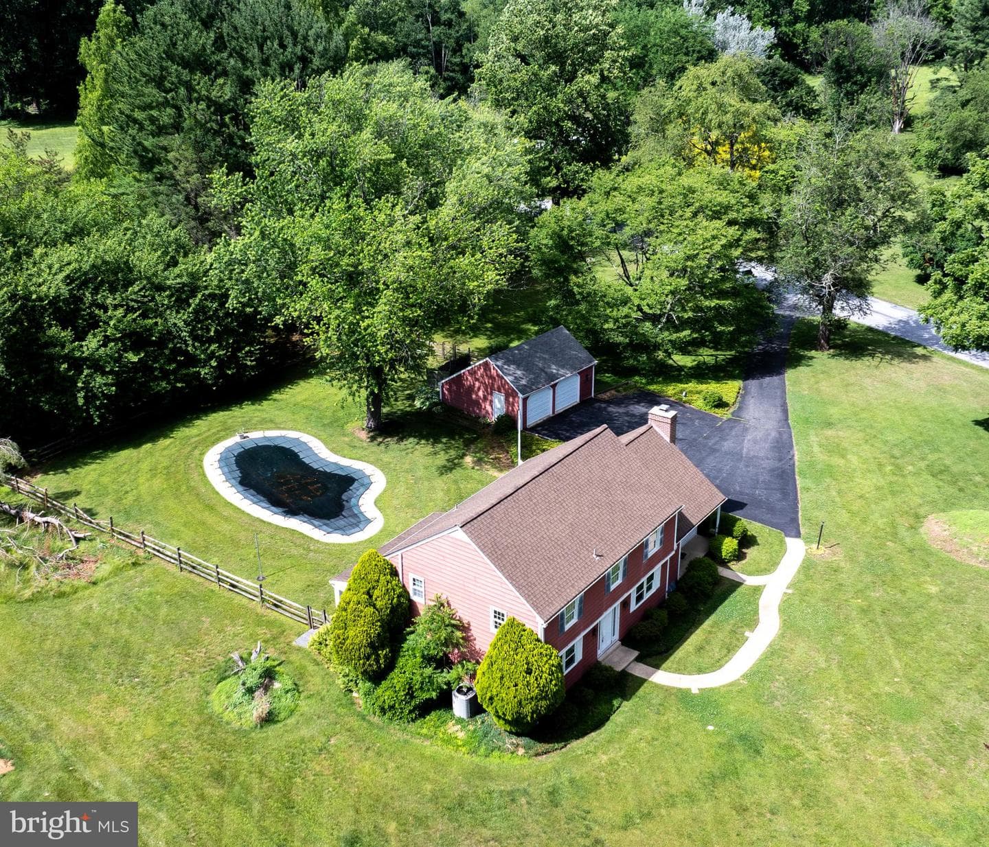 1929 Hillendale Road photo 14