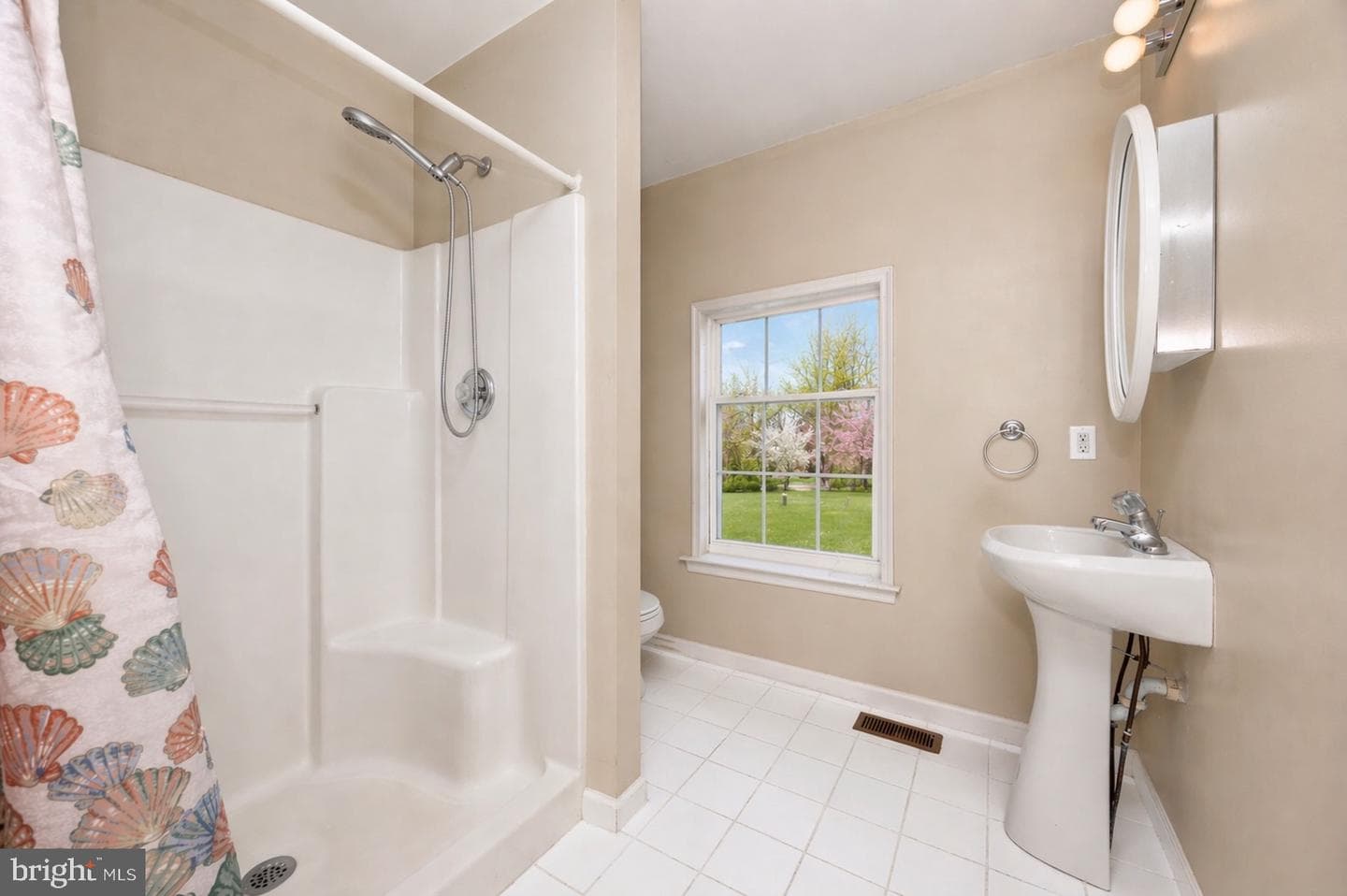 381 Brianna Circle photo 11