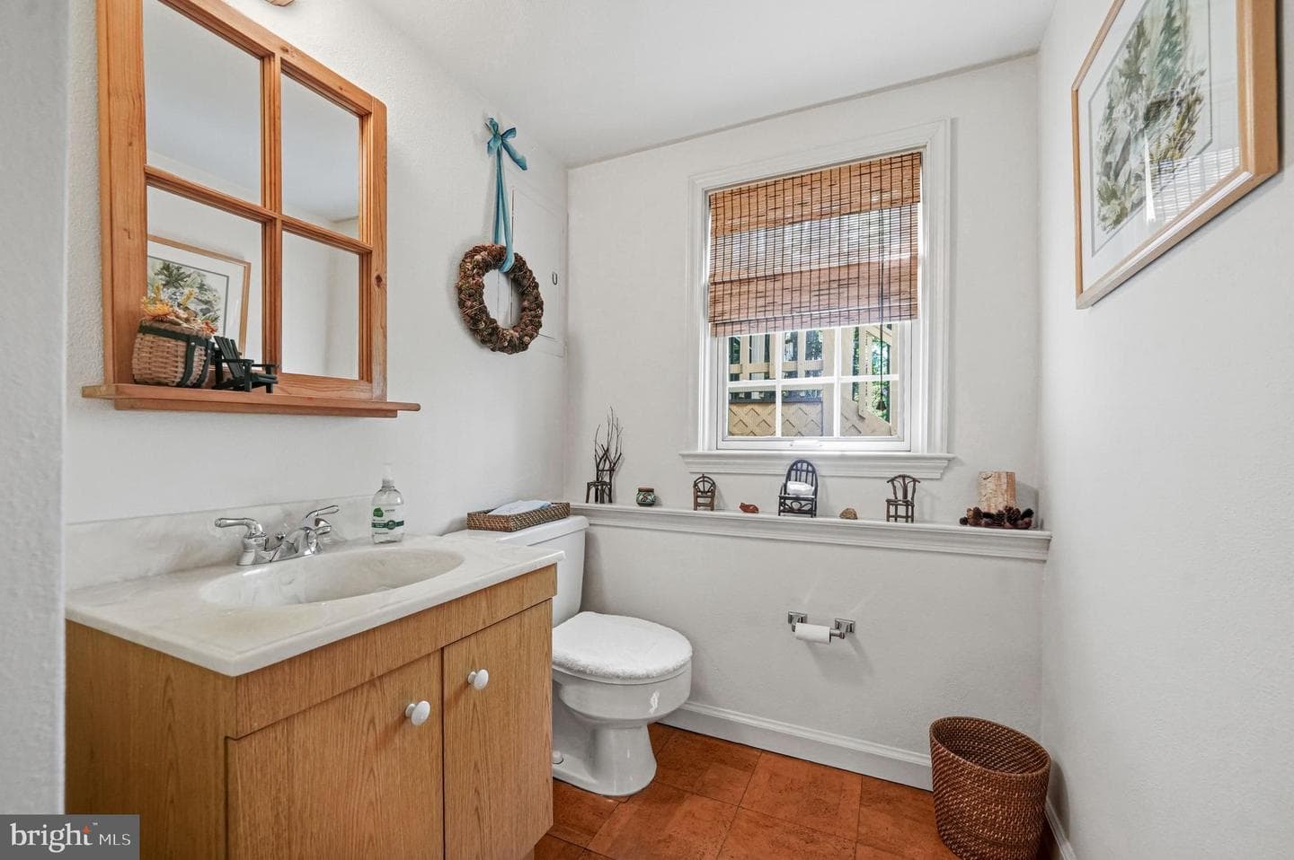 388 Castlewood Drive photo 33
