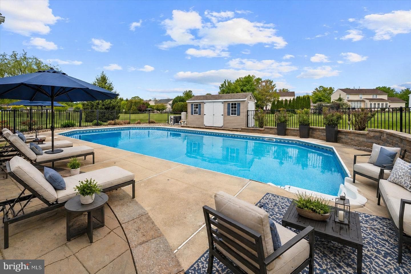 17 Allsmeer Drive photo 19