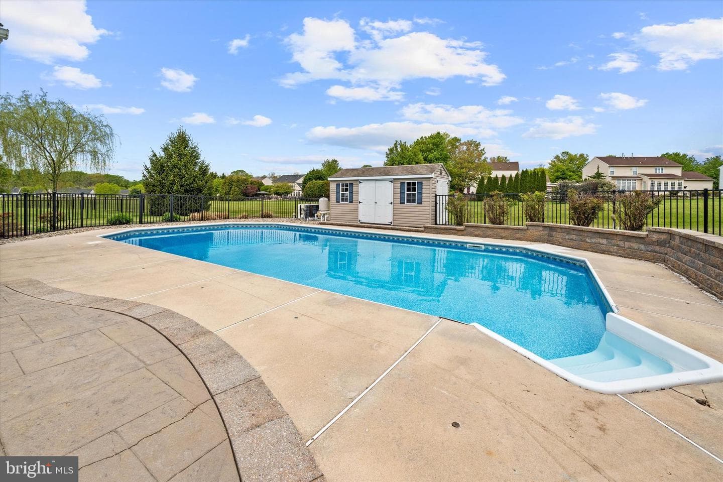 17 Allsmeer Drive photo 66