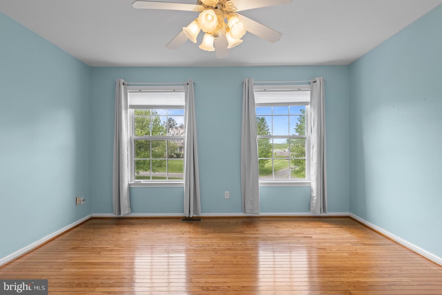 507 Kelleher Drive photo 39