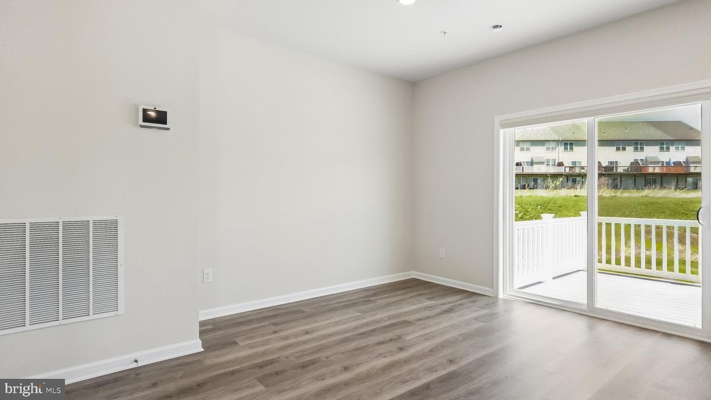 250 Smithworks Boulevard photo 14