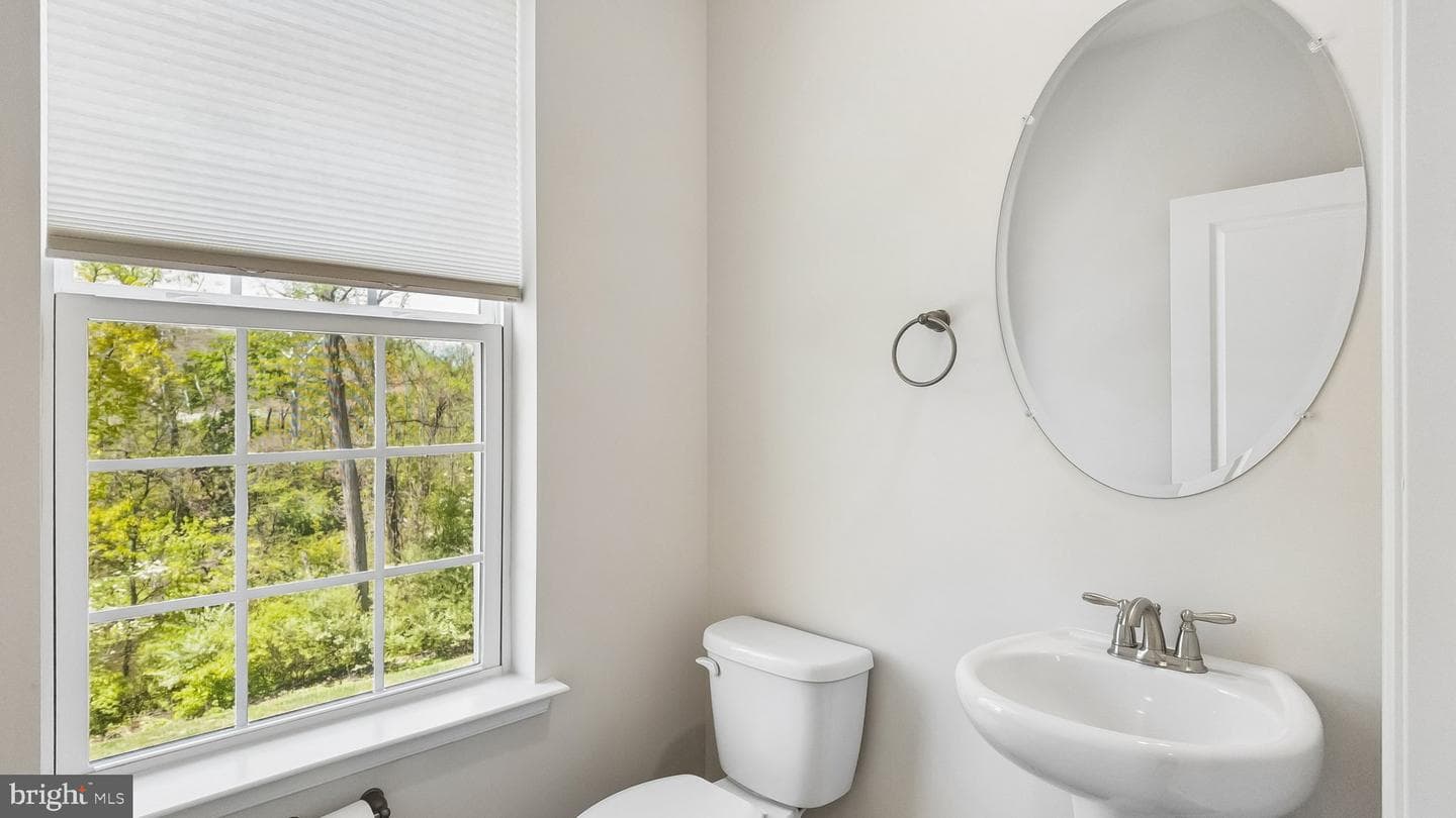 250 Smithworks Boulevard photo 9