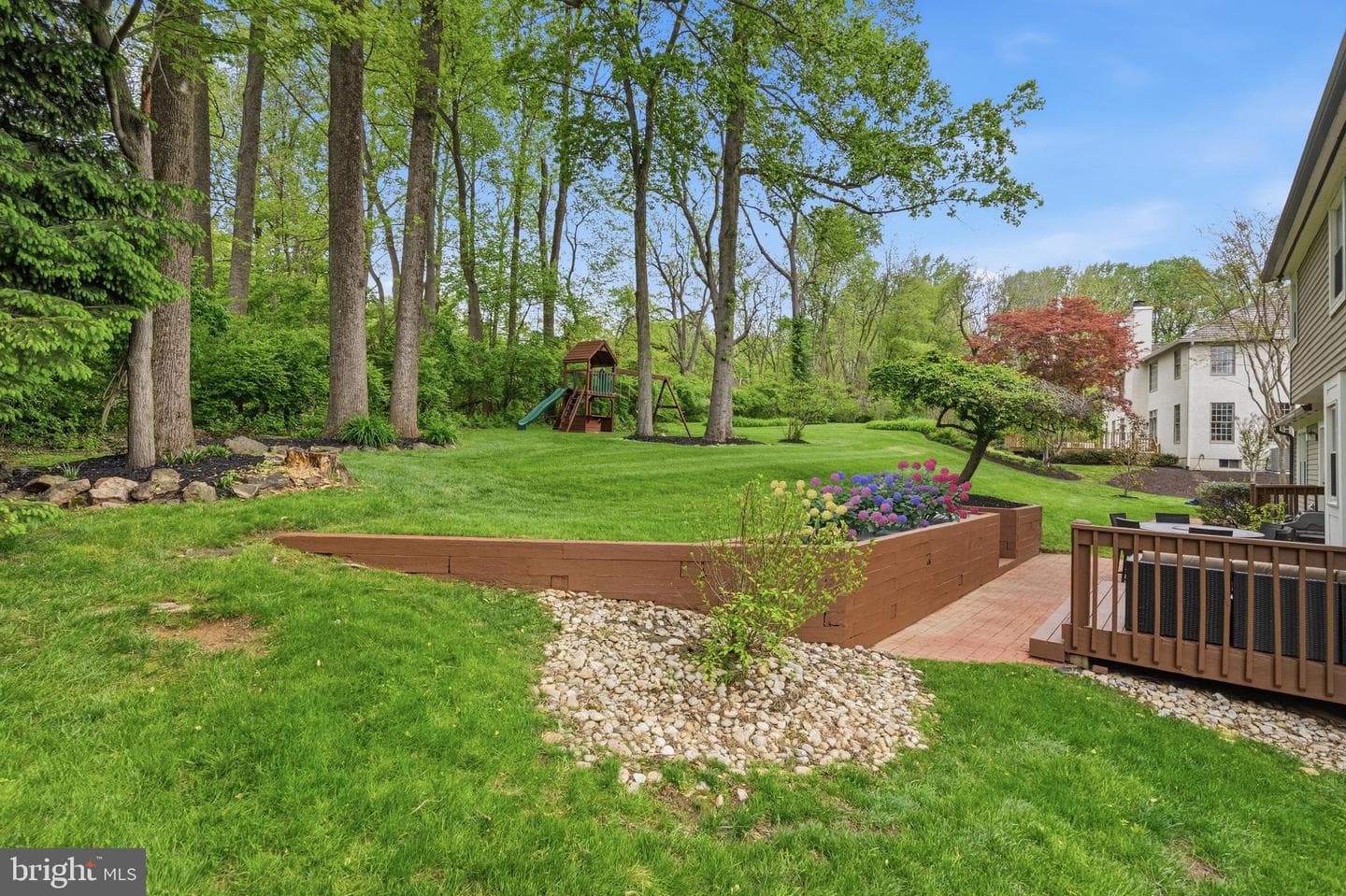 157 Hamilton Dr photo 38