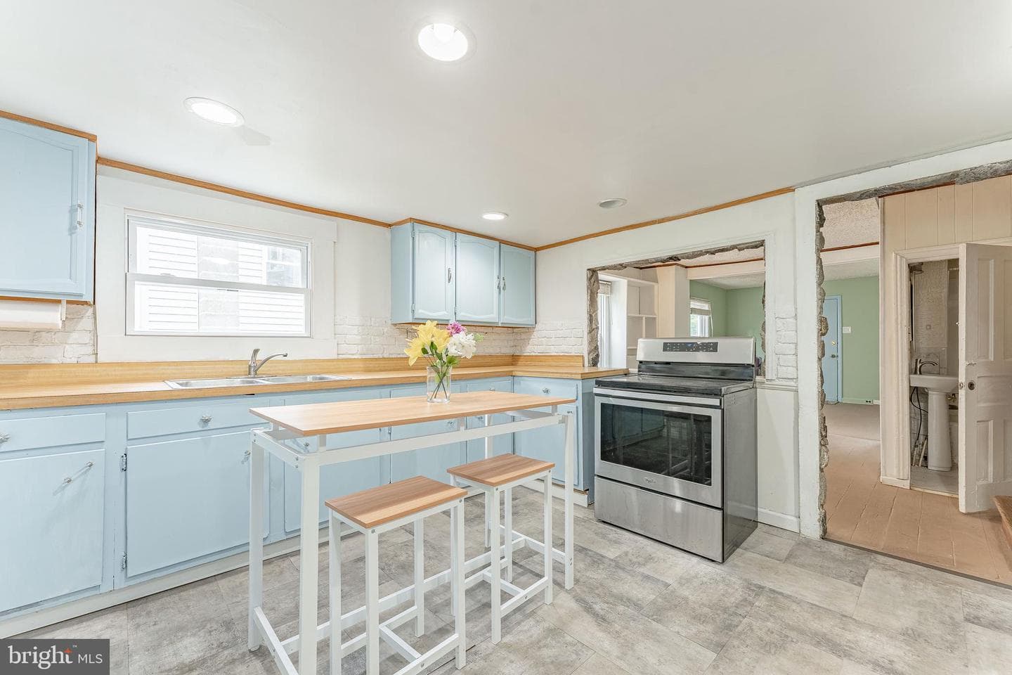 263 S Mount Airy Road photo 17