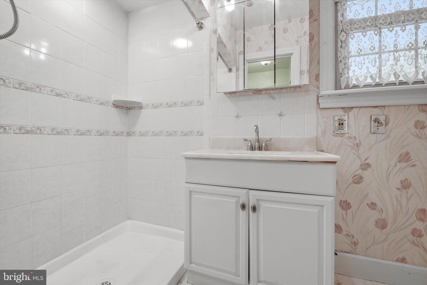 1200 Estate Drive photo 10