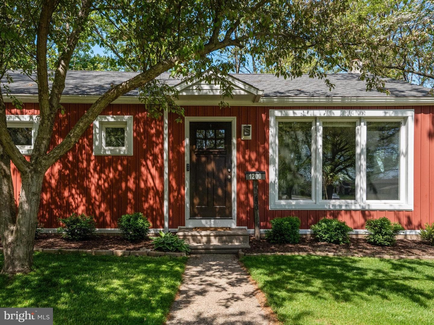 1200 Tyler Avenue photo 8