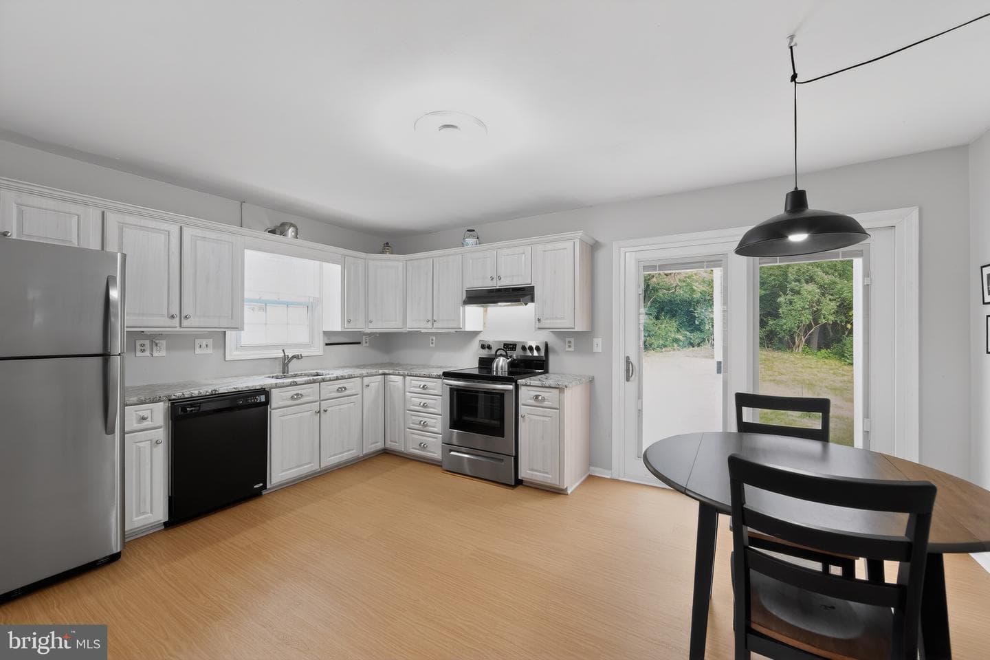 192 Plaza Drive photo 12