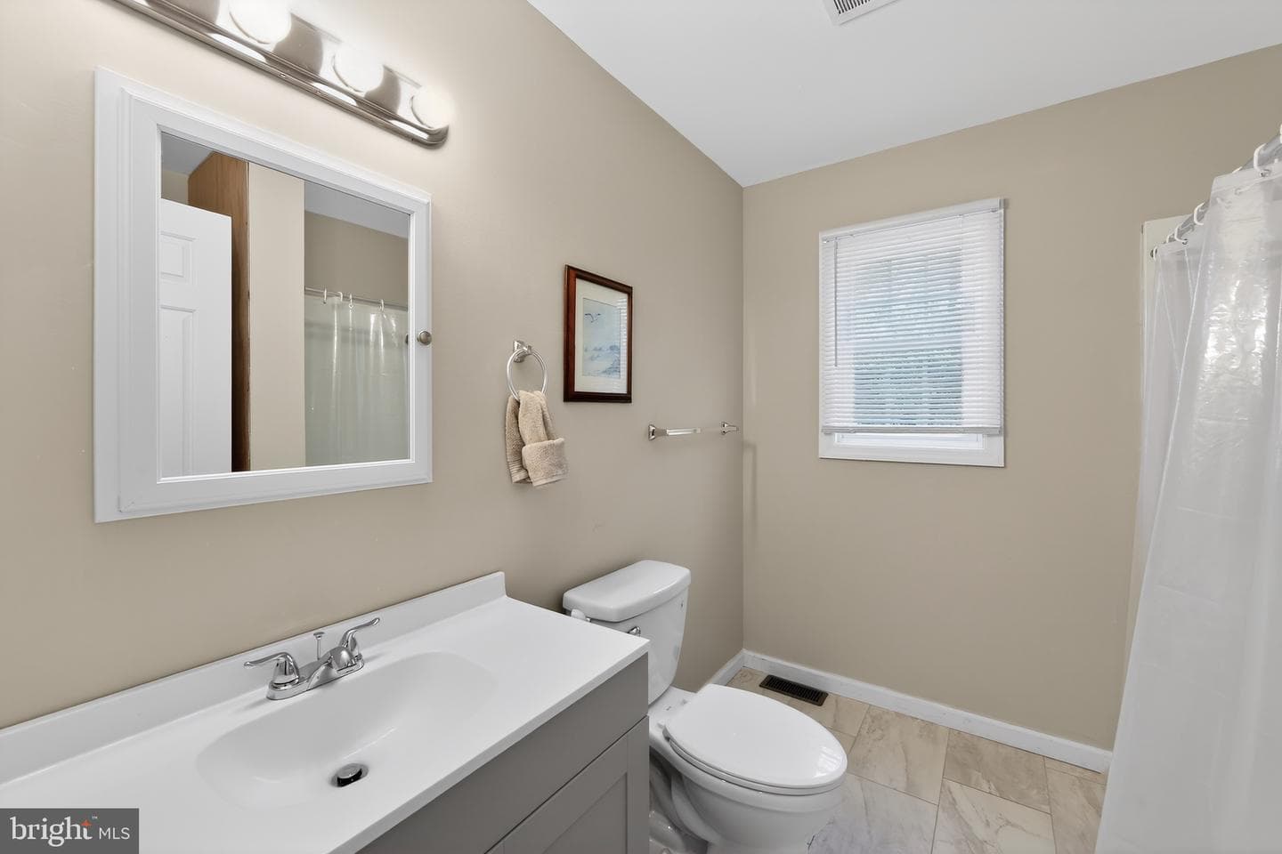 192 Plaza Drive photo 19