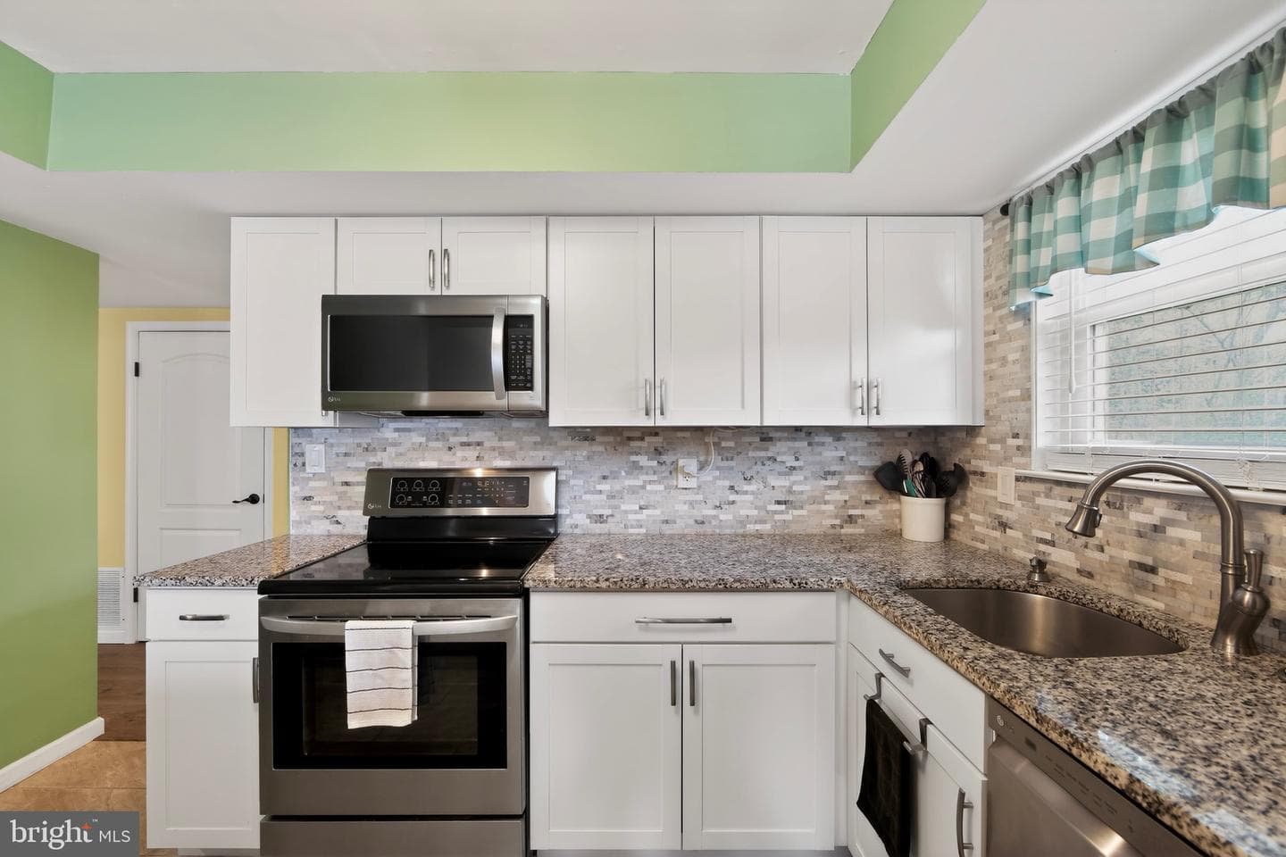 111 Argyll Court #12 photo 8