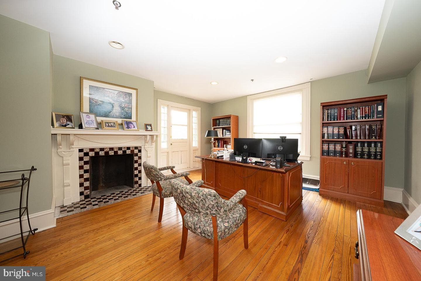 61 Cassatt Avenue photo 28