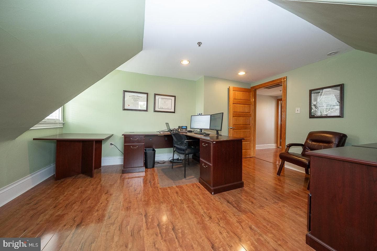 61 Cassatt Avenue photo 41