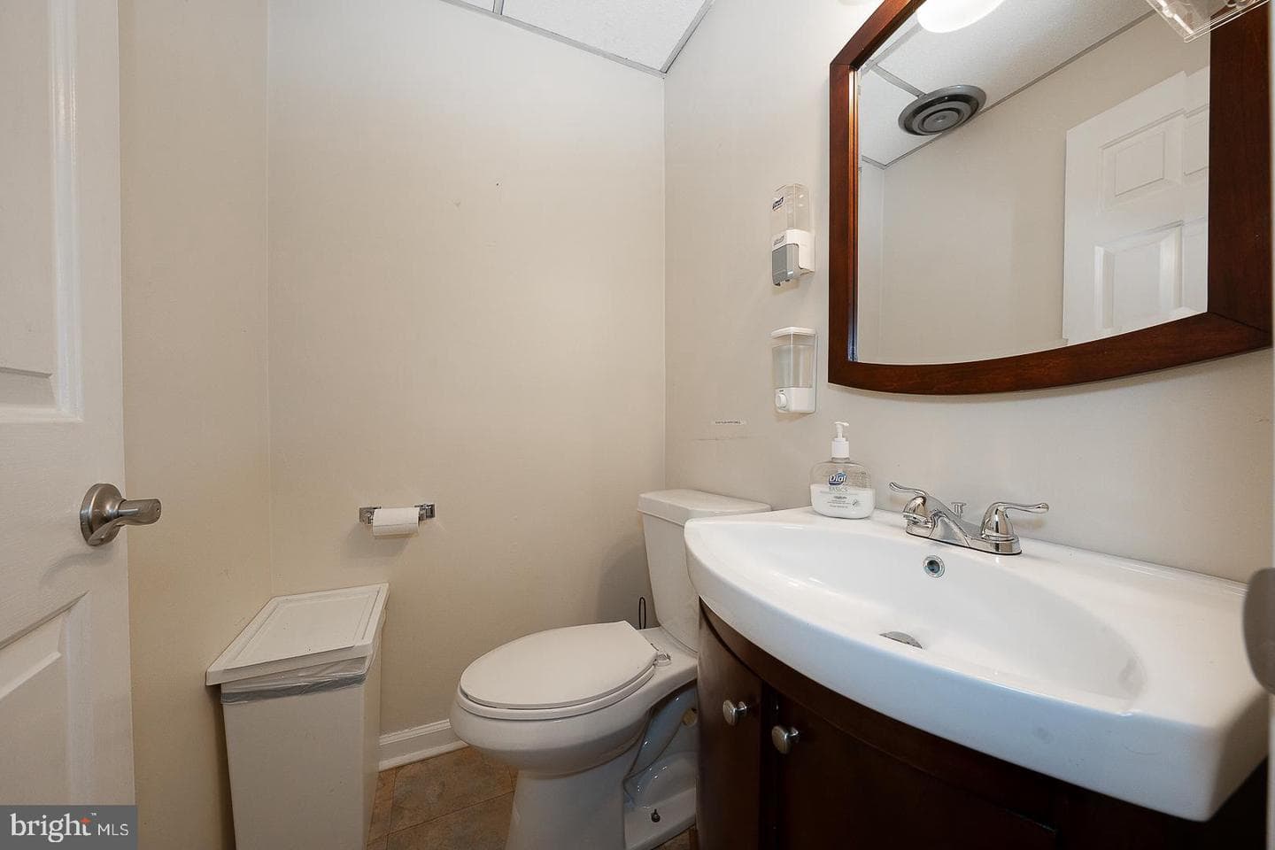 61 Cassatt Avenue photo 48