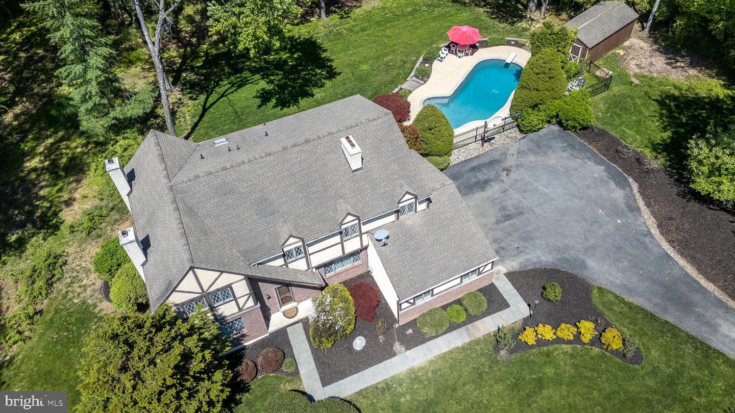 1 Joanna Drive photo 4
