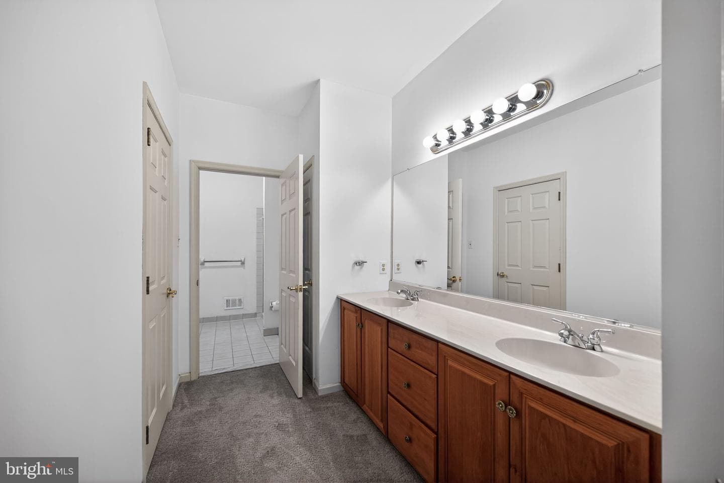 530 Gramercy Lane photo 15