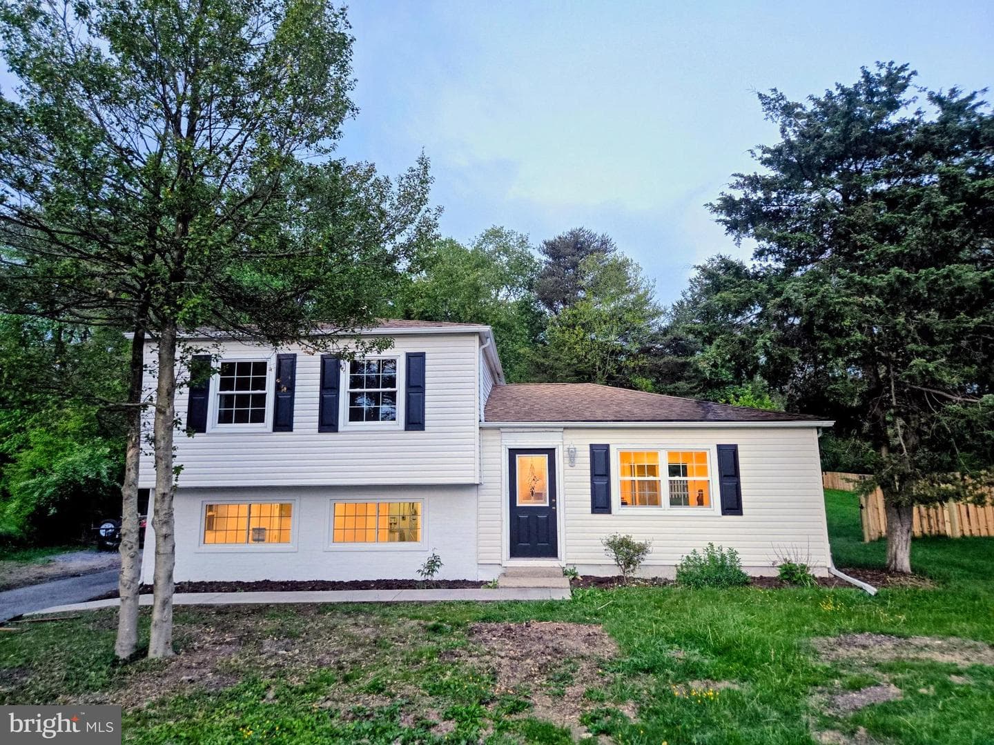 970 Kingsway Drive
