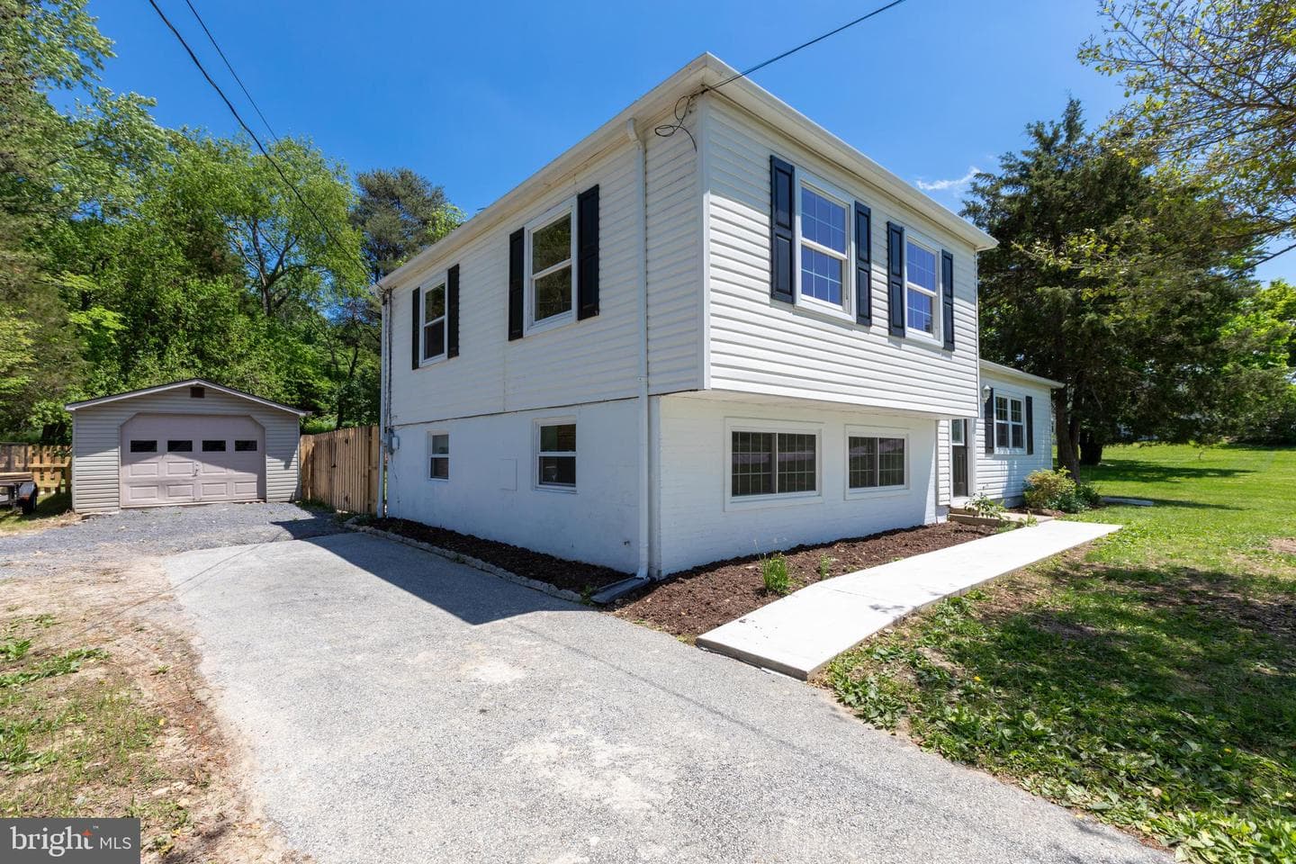 970 Kingsway Drive photo 12
