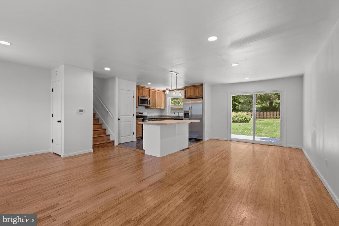 970 Kingsway Drive photo 15